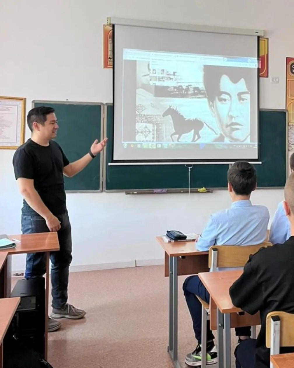 Круглый стол «Идеи воспитания национального самосознания»