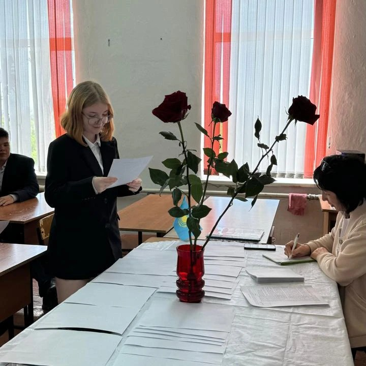 4.06.2024 года, в учащиеся 11 класса ОШ имени Ш.Уалиханова сдавали государственный экзамен по Истории Казахстана.