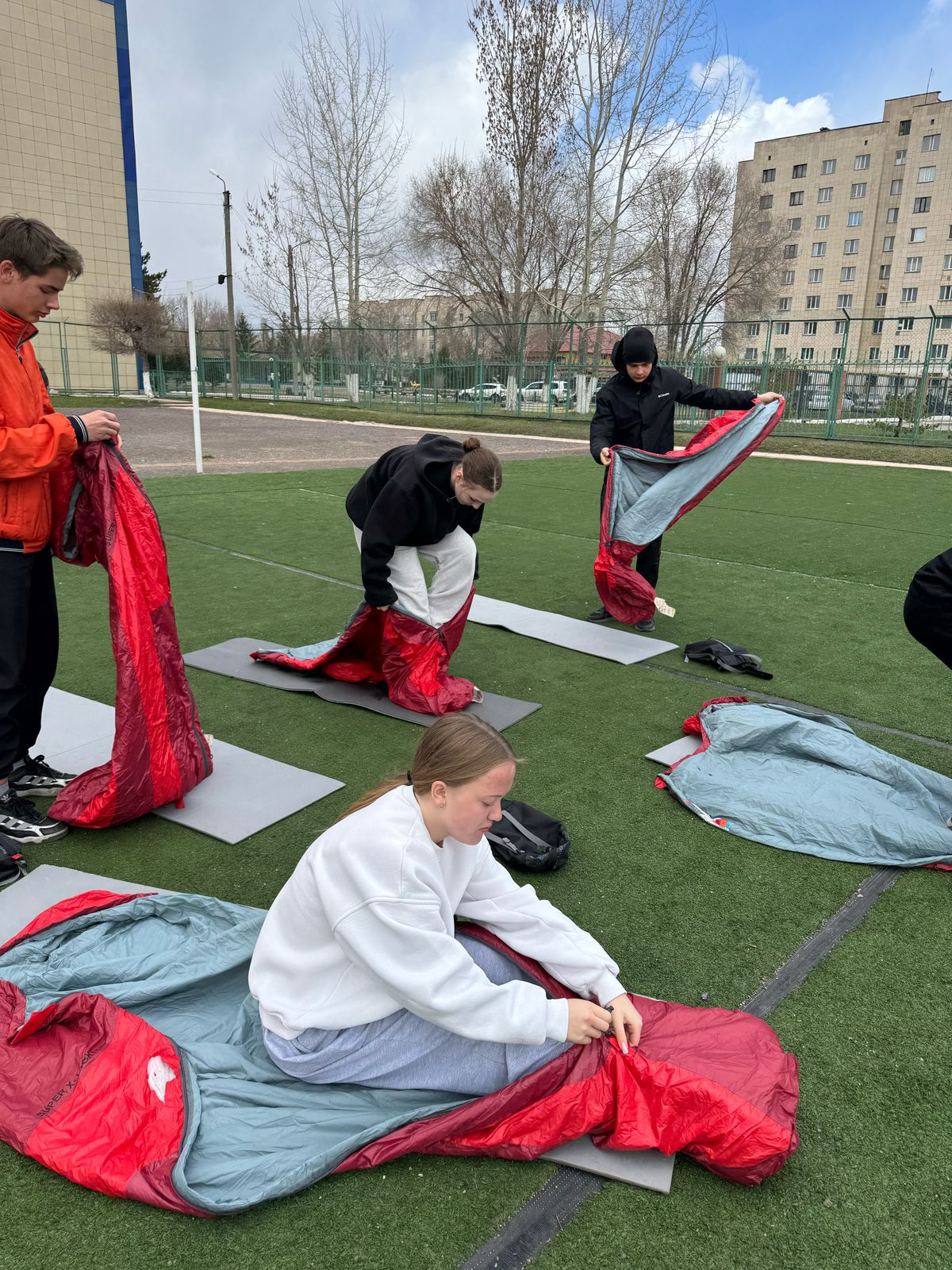 18 сәуір күні Қазтұтынуодағы Қарағанды экономикалық университетінде Шоқан Уалиханов атындағы мектеп-гимназиясының 10 сынып оқушылары аймақтық туристік квестте 1 орынға ие болды.
