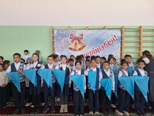 Республика күнімен және Республикалық Бірыңғай “Жас Ұлан” балалар мен жасөспірімдер ұйымына қабылдану сәтімен құттықтаймыз!