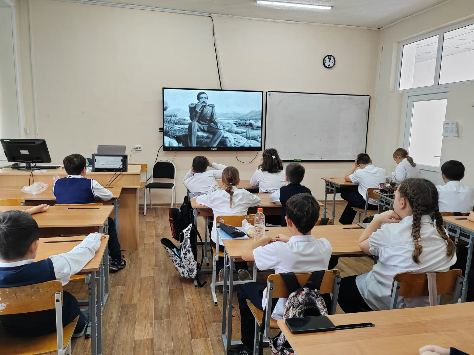 В течение недели в школе прошли просмотры фильма о жизни и деятельности Шокана Уалиханова, приуроченные к 190-летию со дня его рождения.