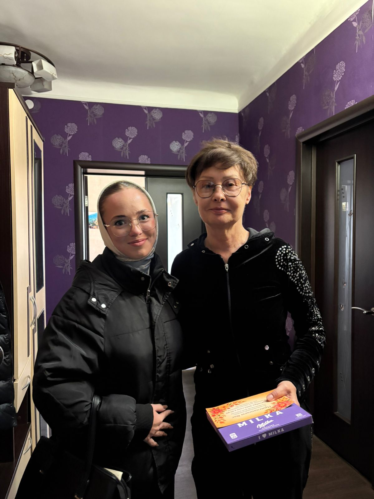 1 қазанда Мектеп парламенті еңбек ардагерлерін Қарттар күнімен құттықтады.