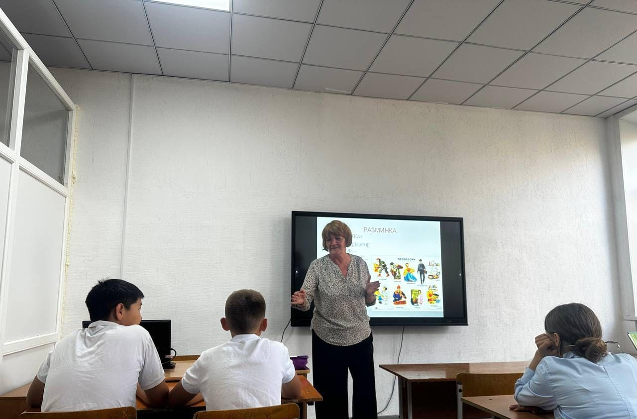 11 сентября в 8-х классах проведена игра- тренинг 