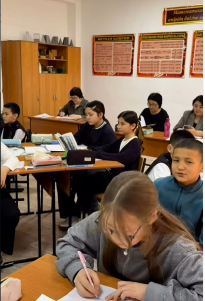  6 «А» сыныбында «Айнымалысы модуль таңбасының ішінде берілген сызықтық теңдеулер» тақырыбы бойынша екінші сабақ