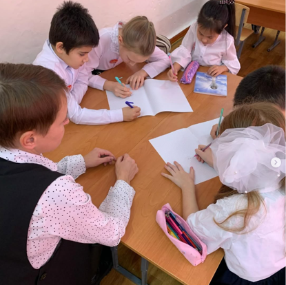 Cоциальный педагог Ермоленко Е.А. Провела беседу на тему: «Осторожно, гололёд!»