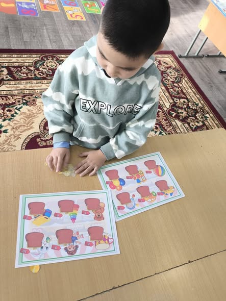 «Жалақы дегеніміз не?» және «Банкоматтан ақша қайдан келеді?»