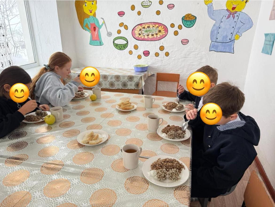 Мектеп оқушыларының тамақтануы туралы ақпарат.  2026 жылдың 10 ақпан күні мектеп оқушыларына арналған күнделікті тамақтану рационы төмендегідей ұйымдастырылды.