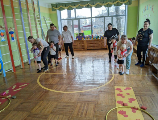 Спортивное развлечение с родителями 